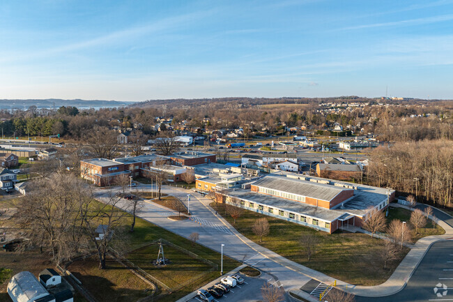 Niche.com has given Perryville Middle School an overall grade of C+.