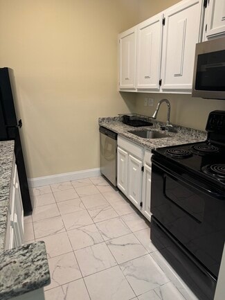 136 Kane St Unit Kane st, West Hartford, CT 06119