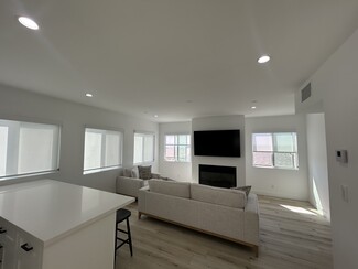 211 36th Place Unit M.B.ModernSeaView, Manhattan Beach, CA 90266