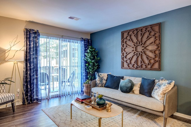 Saddle Ridge Apartments, Ashburn, VA 20147 - photo 4