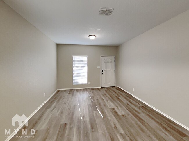 10407 Lupine Canyon, Helotes, TX 78023 - photo 4