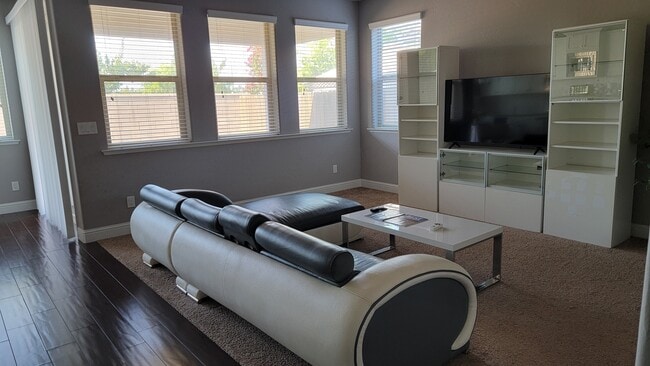 1739 E Autumn Sage Ave, Fresno, CA 93730 - photo 4