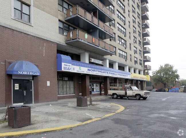 Northgate I, Camden, NJ 08102 - photo 2