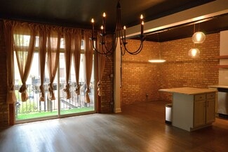 1647 W Pratt Blvd Unit 2A, Chicago, IL 60626