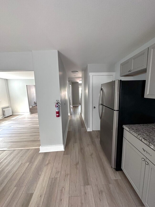 12-14-14 St Louis St unit 12 Saint Louis St, Burlington, VT 05401 - photo 3