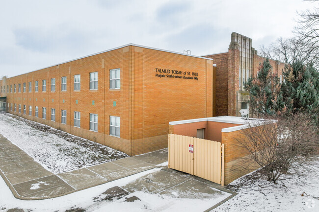High school students can choose to take college-level Hebrew classes at Talmud Torah.