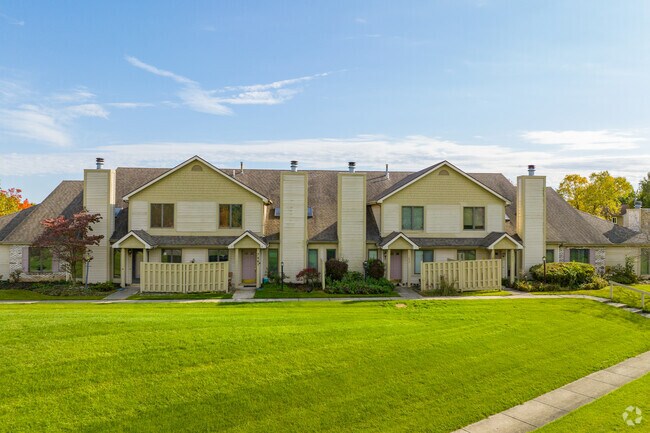 Modest townhouses are also available in the Concord Hills neighborhood.
