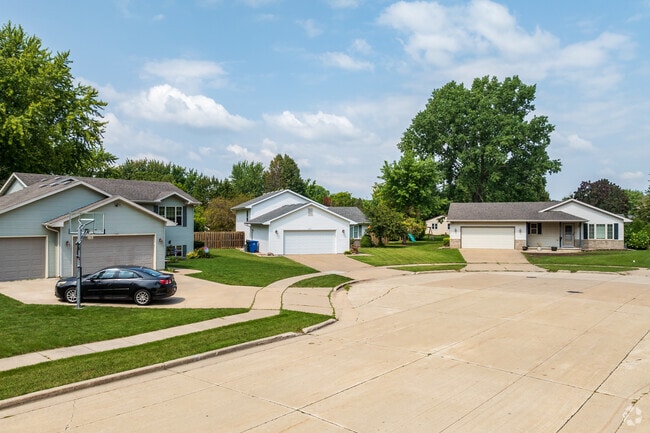 At Ferry Crossing. home prices range from 285,000 to 340,000 dollars.