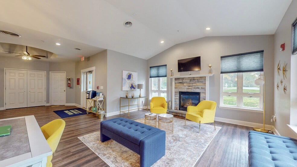 Forrest Pointe, East Greenbush, NY 12061 - photo 1