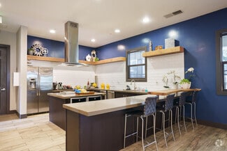 703 Saratoga Dr, Napa, CA 94559