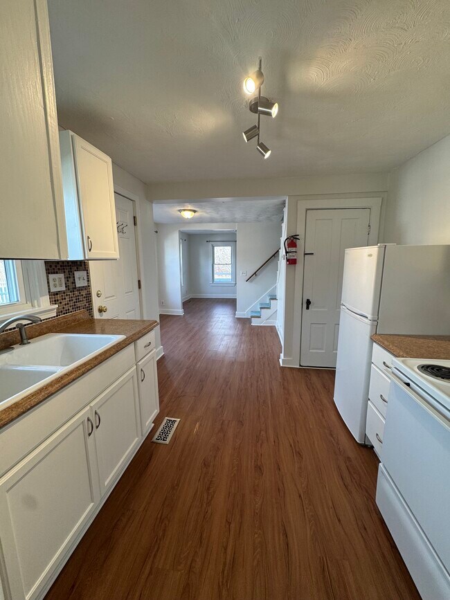 178 Carroll St unit 178, Keene, NH 03431 - photo 5