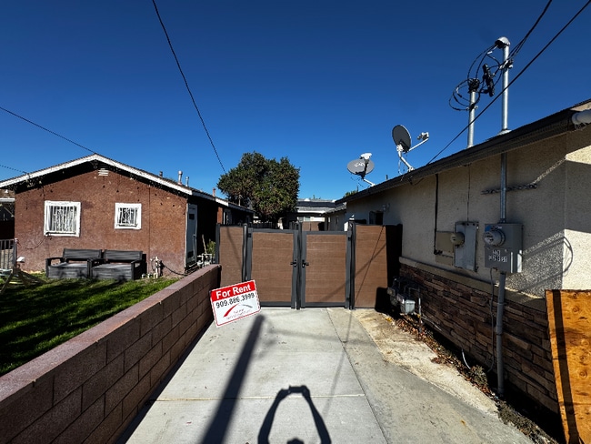 276 E 2nd St, San Bernardino, CA 92408 - photo 4