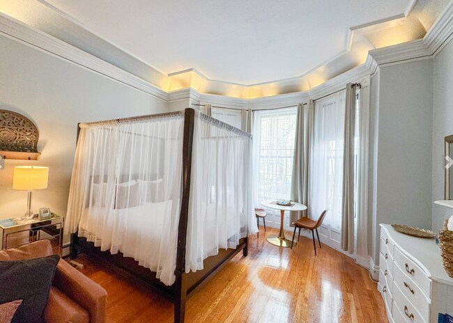 337 Beacon St unit 2, Boston, MA 02116 - photo 3