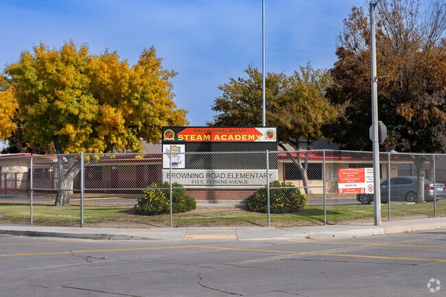 A large marquee greets McFarland students to Browning Road Elementary School.