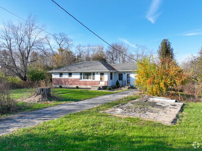 Ranch-style cottages in Sardinia are often surrounded by spacious lots.
