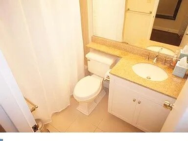 2429 Locust St unit 615, Philadelphia, PA 19103 - photo 4