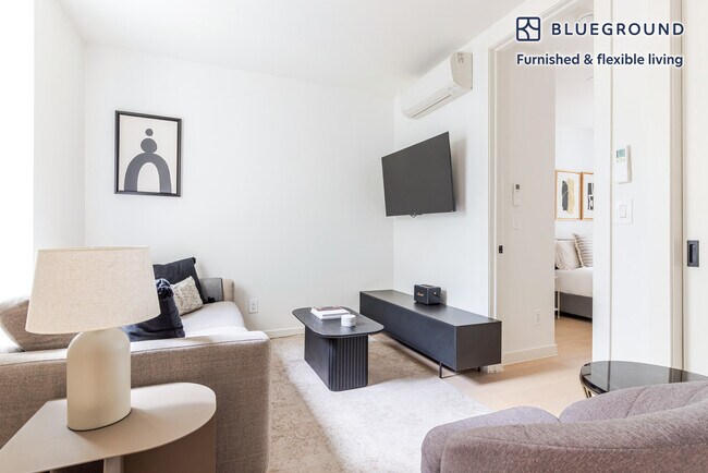 44-74-74 21st St unit FL3-ID1781, Queens, NY 11101 - photo 3