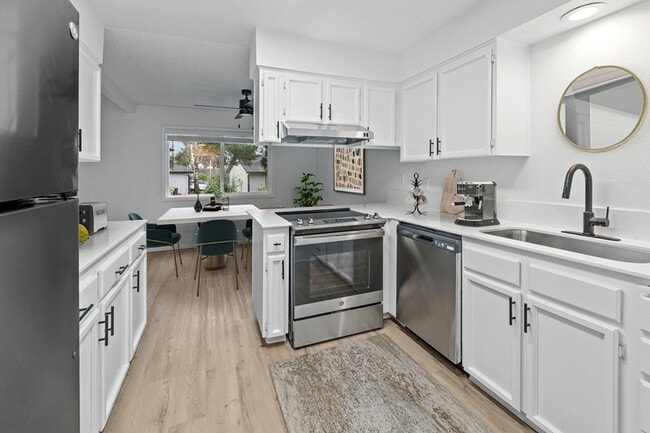 ReNew Rock Creek Townhomes, Portland, OR 97229 - photo 6