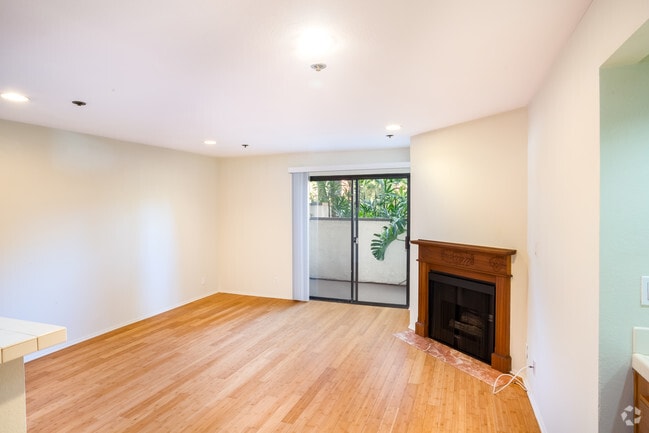 1BR, 1BA – 750 SF - #119