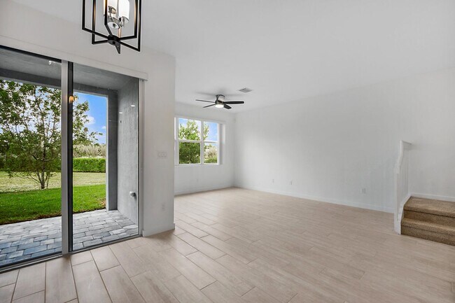 8554 Via Mar Rosso, Lake Worth, FL 33467 - photo 4