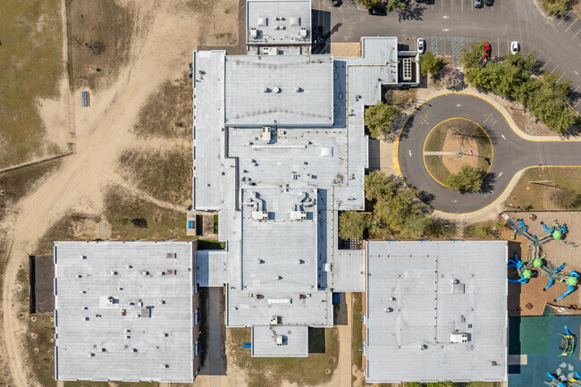 Oak St Elementary School in Lakewood.