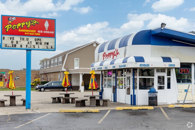 Poppy's is the local beloved hotdog join in Lyon Acres.