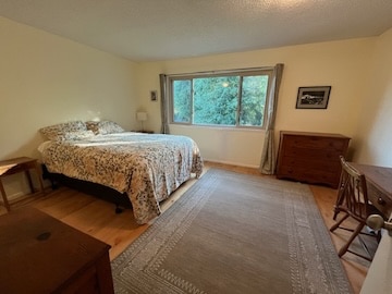 1421 Elm Dr, Novato, CA 94945 - photo 2