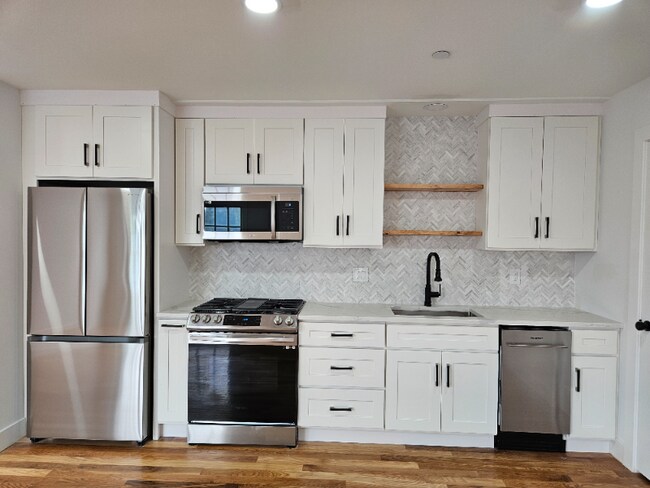 90 Shrewsbury Ave unit 2, Red Bank, NJ 07701 - photo 6