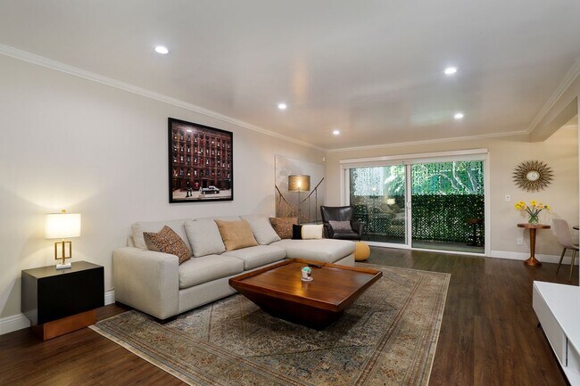 4528 Colbath Ave, Sherman Oaks, CA 91423 - photo 3