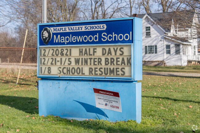 Maplewood Elementary has a student to teacher ratio of 20 to 1.