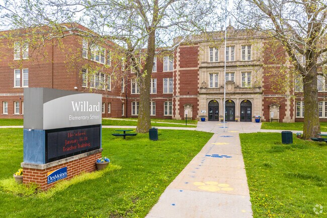 Valley High Manor's primary students attend Willard Elementary School.