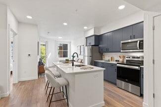 1245 N Anchor Way, Portland, OR 97217