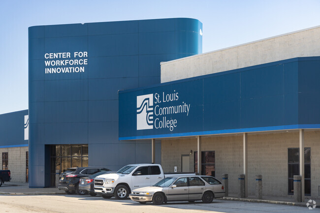 Explore diverse programs at STLCC Florissant Valley in Ferguson, MO.