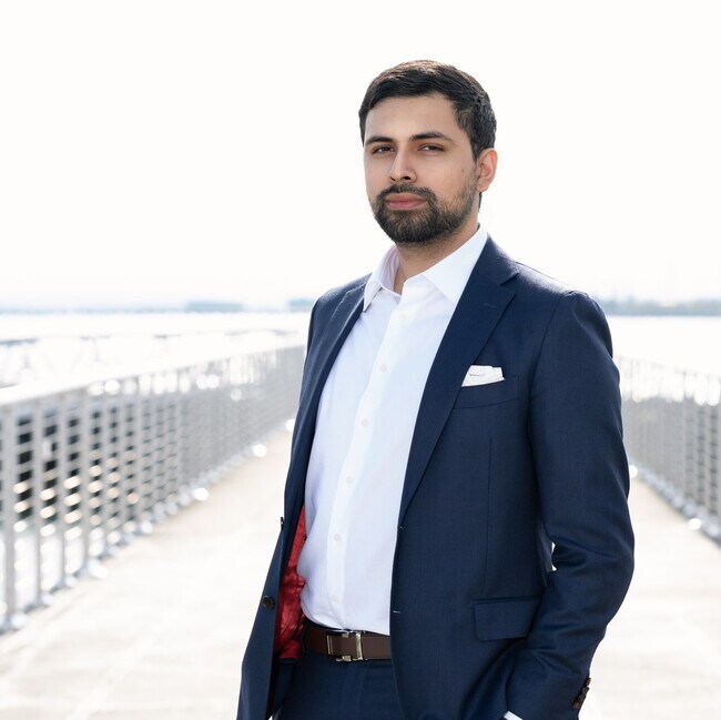 Agent Photo