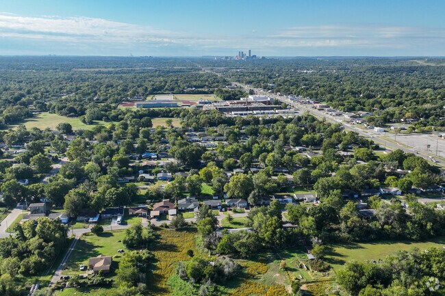 North Ridge is just a 15 minute commute to vibrant downtown Tulsa.