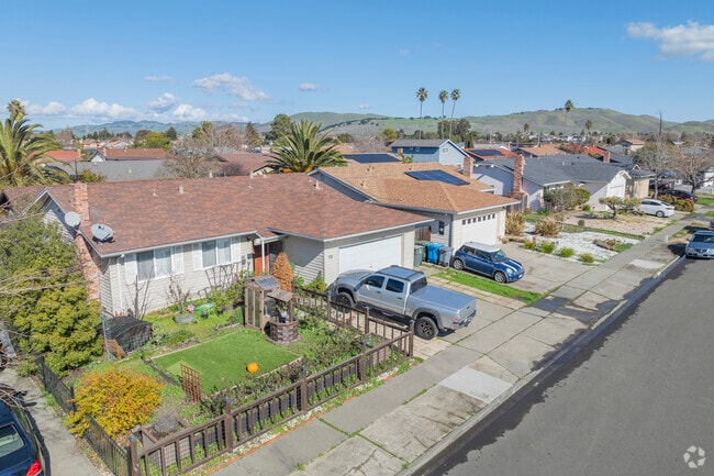 The older homes in American Canyon tend to be the ranch style homes.