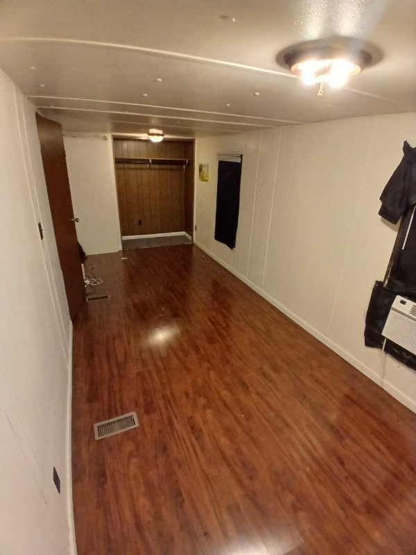 4825 Marshall Ct, Gary, IN 46408 - photo 6