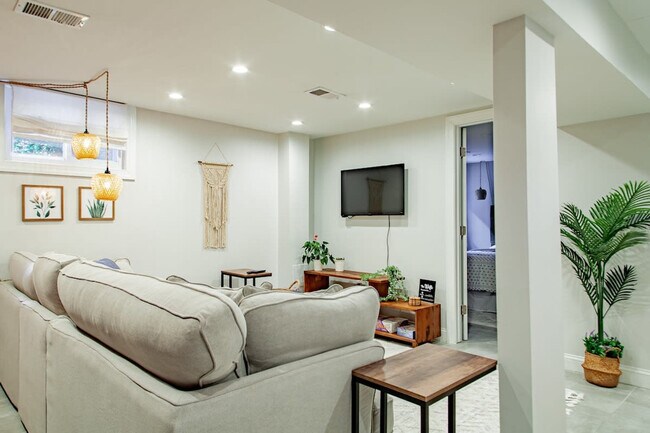 45 Nicholson St NW unit ID1037734P, Washington, DC 20011 - photo 7