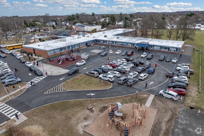 Strathmore Elementary School serves the Aberdeen community.