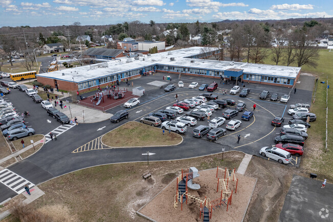 Strathmore Elementary School serves the Aberdeen community.