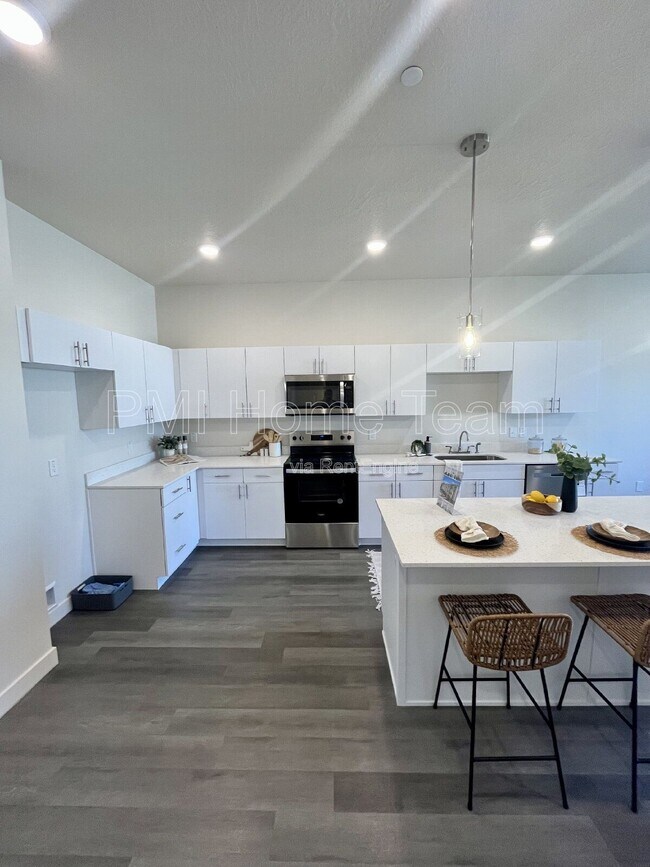 155 9th St unit 206, Ogden, UT 84404 - photo 2