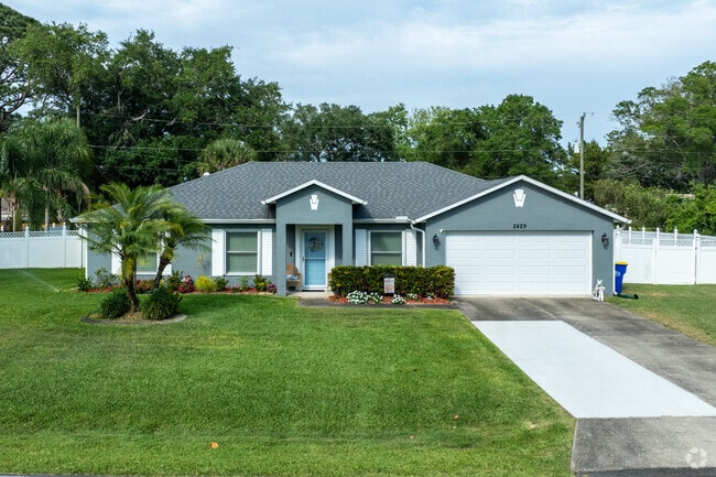 Florida Shores contains many newer construction style homes with two-car garages.