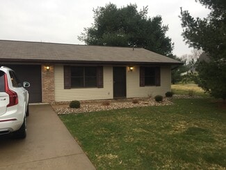 1232 Schneiders Crossing Rd NW Unit 1232B, Dover, OH 44622