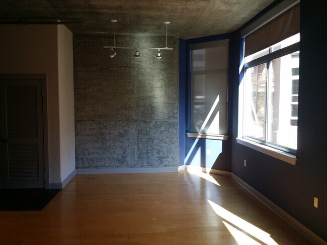 Prado on Lake Avenue unit Prado, Pasadena, CA 91101 - photo 3