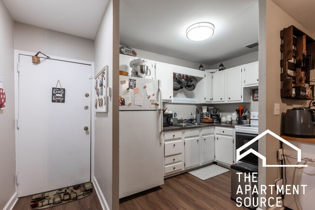 Park West unit 210, Chicago, IL 60614 - photo 5