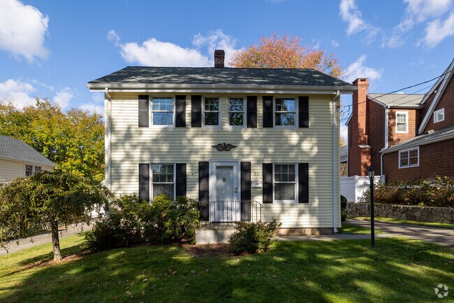 Old world craftsmanship and historic colonials are common in Riverside.