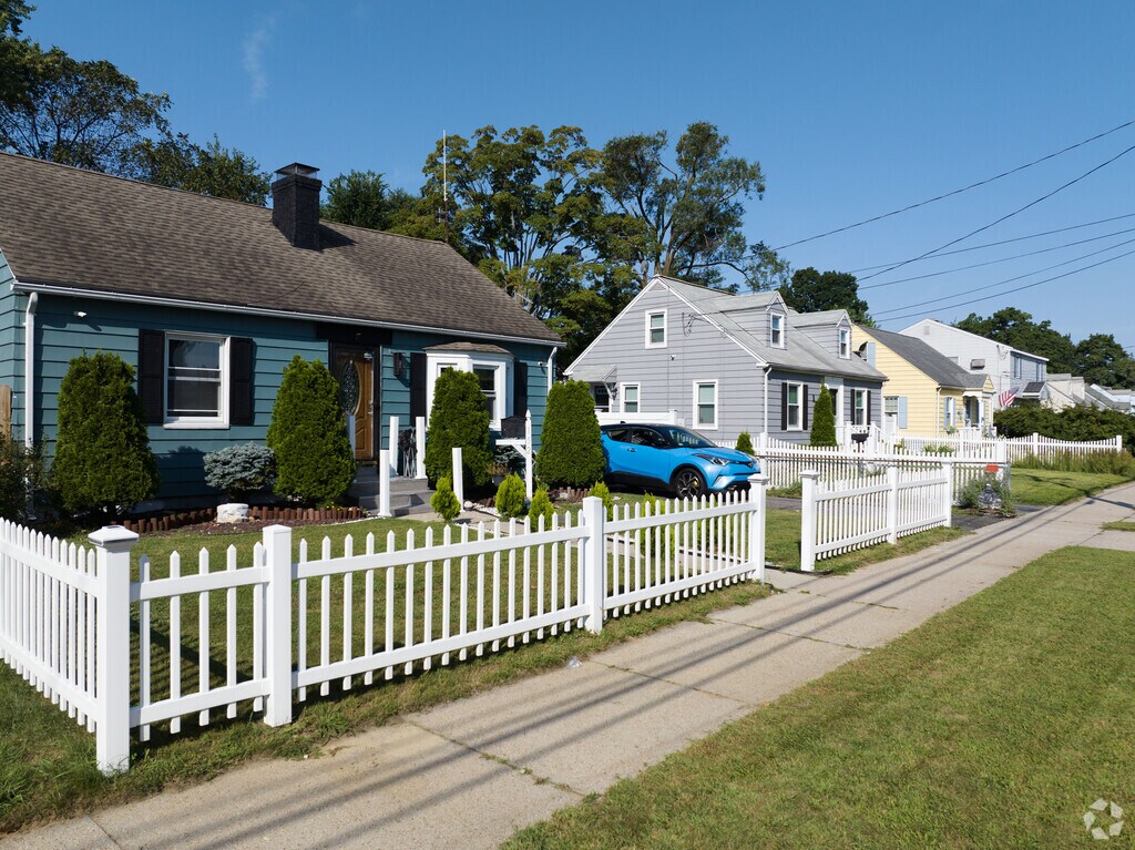 About East Springfield | Schools, Demographics, Things to Do - Homes.com