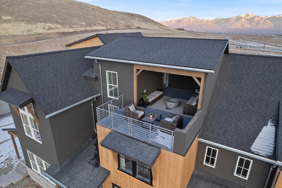 7143 S Ramble Rd unit 36923229, West Jordan, UT 84081 - photo 1