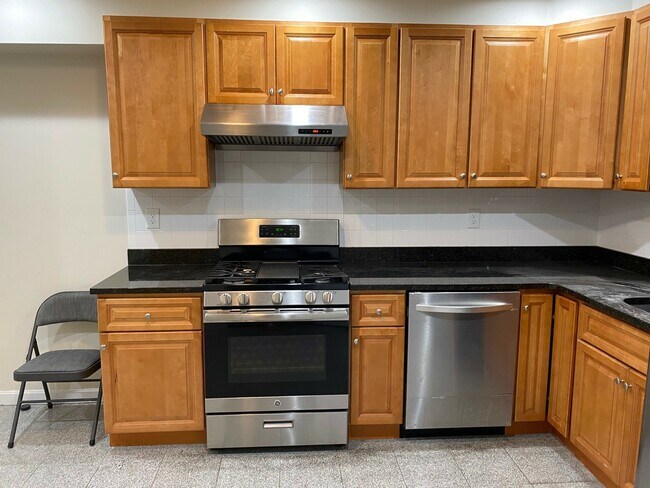 175 Northampton St unit 2, Boston, MA 02118 - photo 4