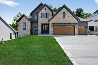 10468 Thorne, West Des Moines, IA 50266